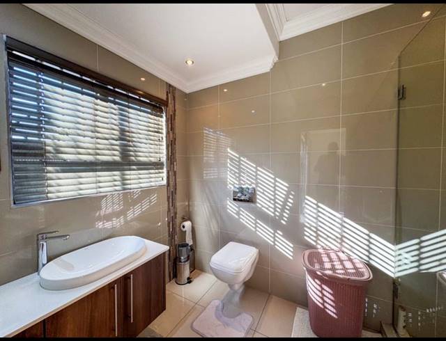 4 BEDROOM HOUSE FOR SALE IN MEYERSDAL